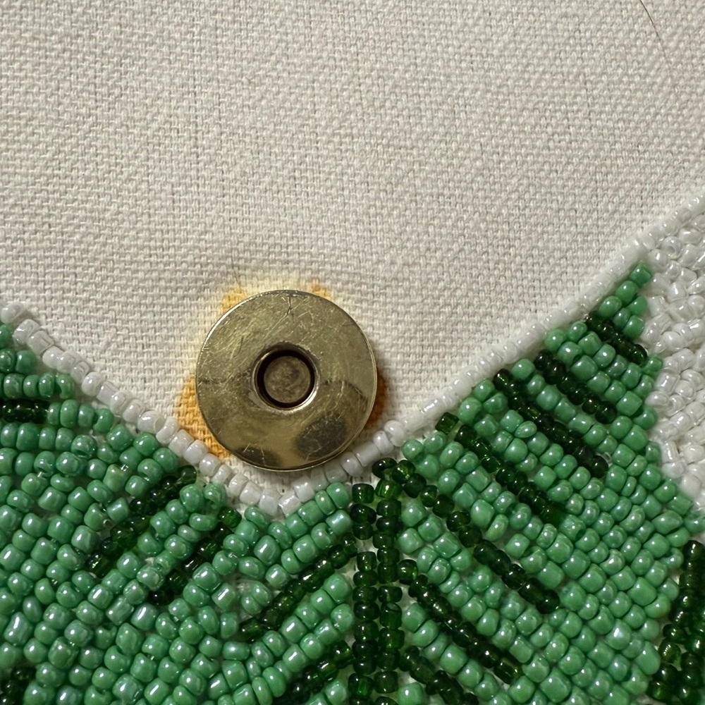Beaded Leaf Pattern Envelope Clutch | Green/White | Style LAC-SS-456 - Picture 5 of 11